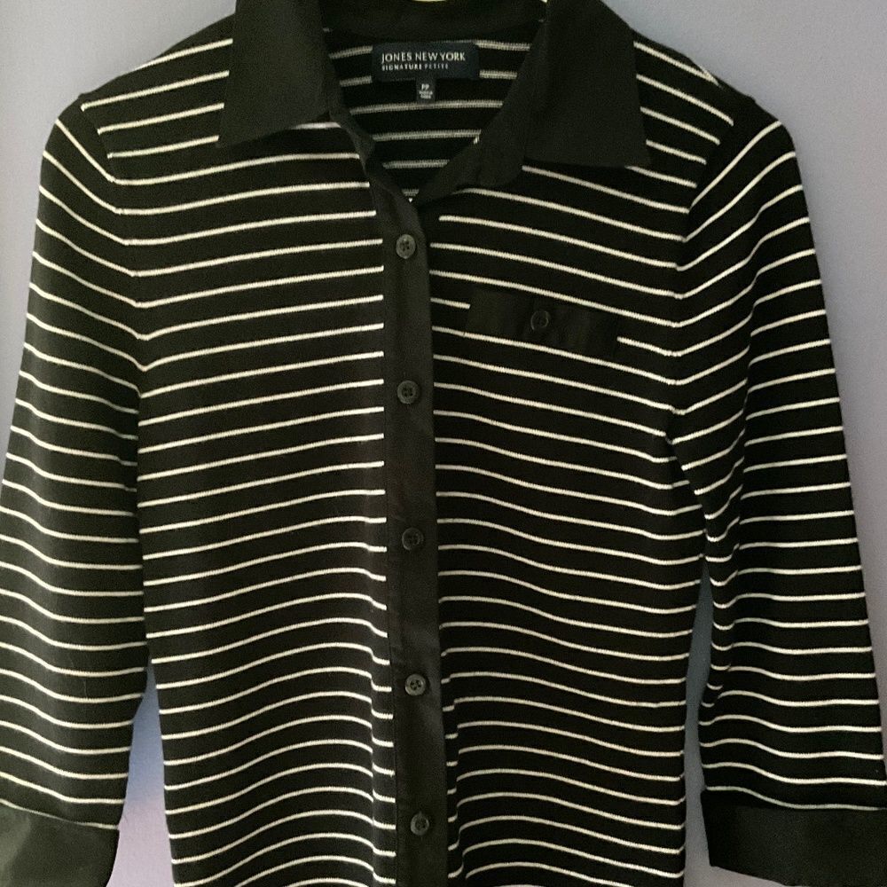 Black/White Striped Button Cardigan by Jones New York size PXS